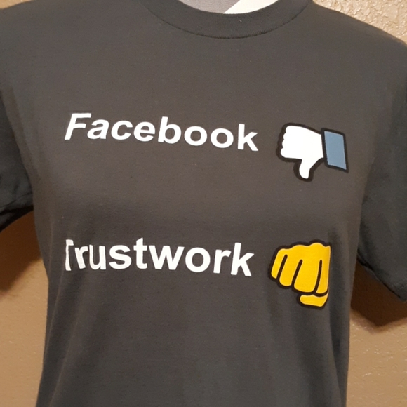 T-shirt - Picture 2 of 2